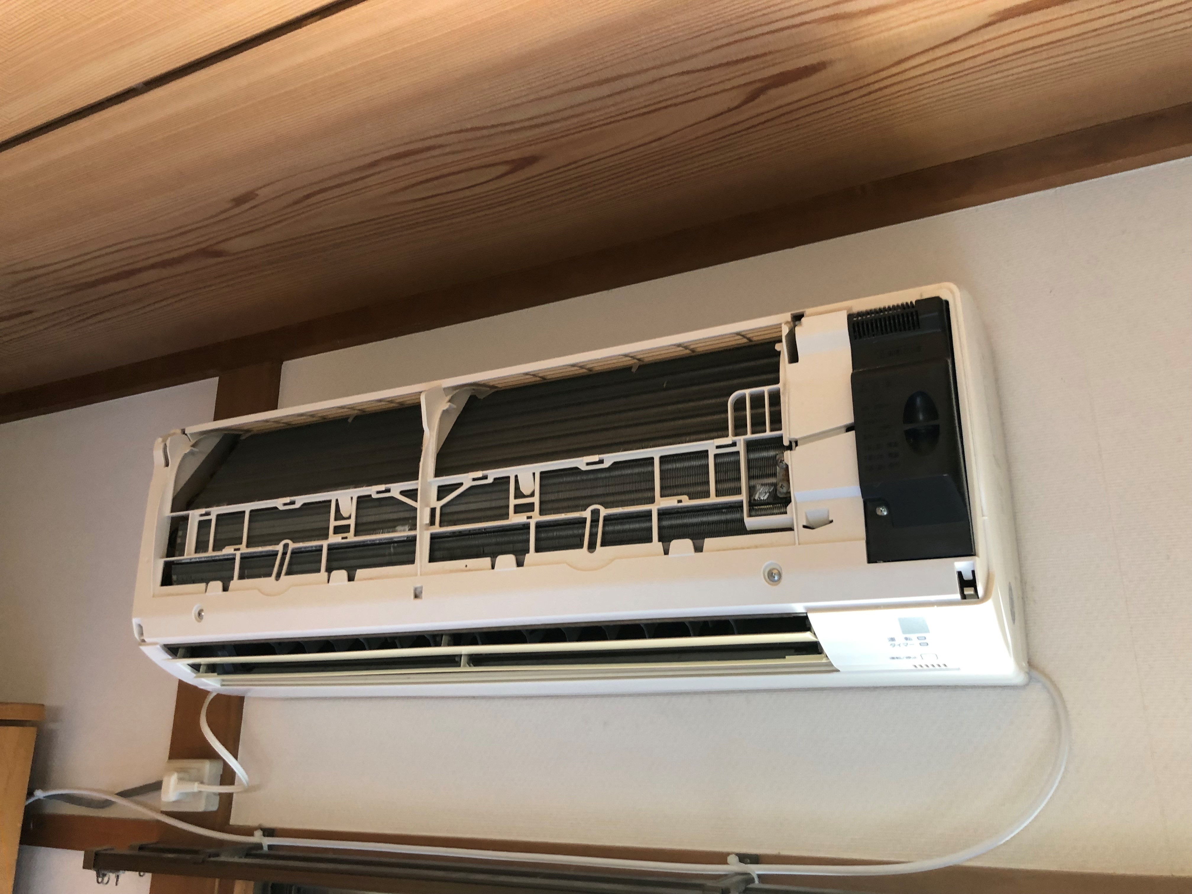 茨木市でエアコン５台清掃させて頂きました。 