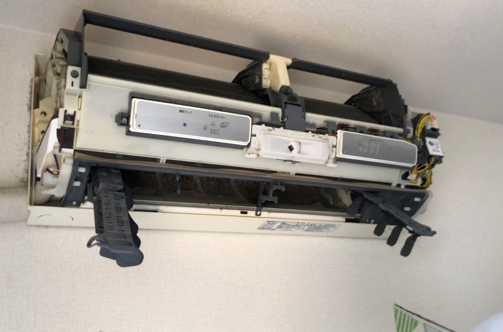 自動洗浄機付きエアコン【霧ヶ峰】 